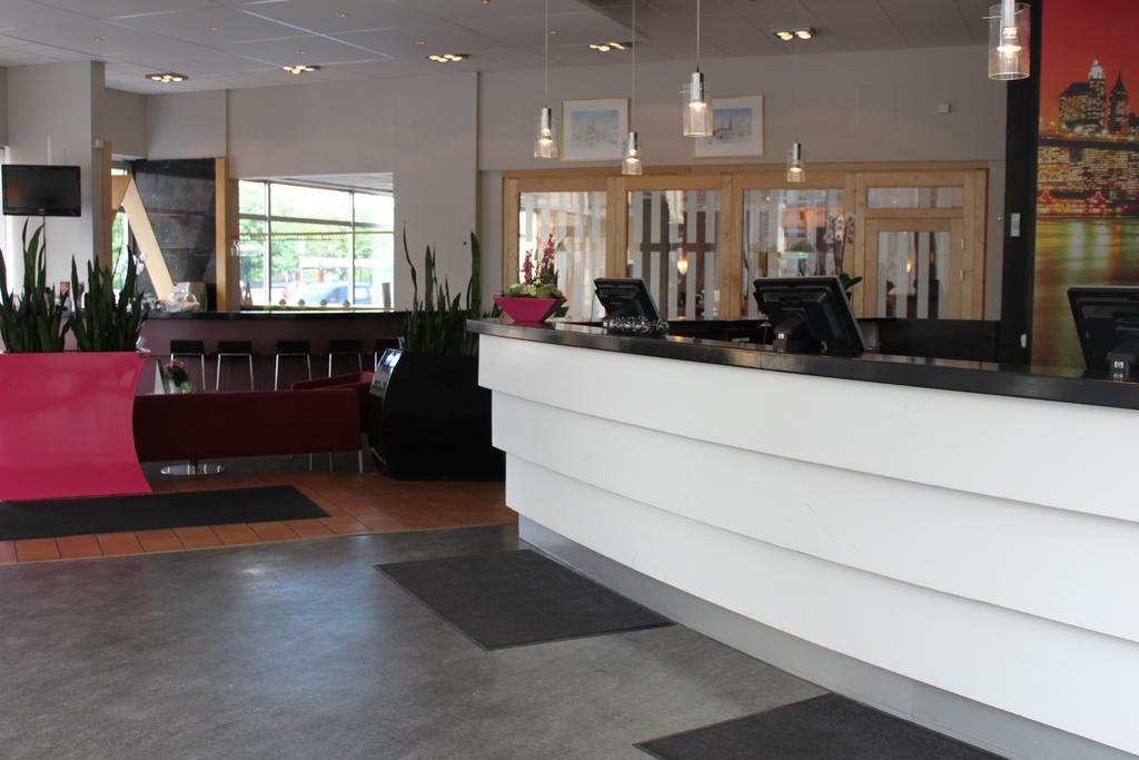 Hotel Uppsala Bagian luar foto